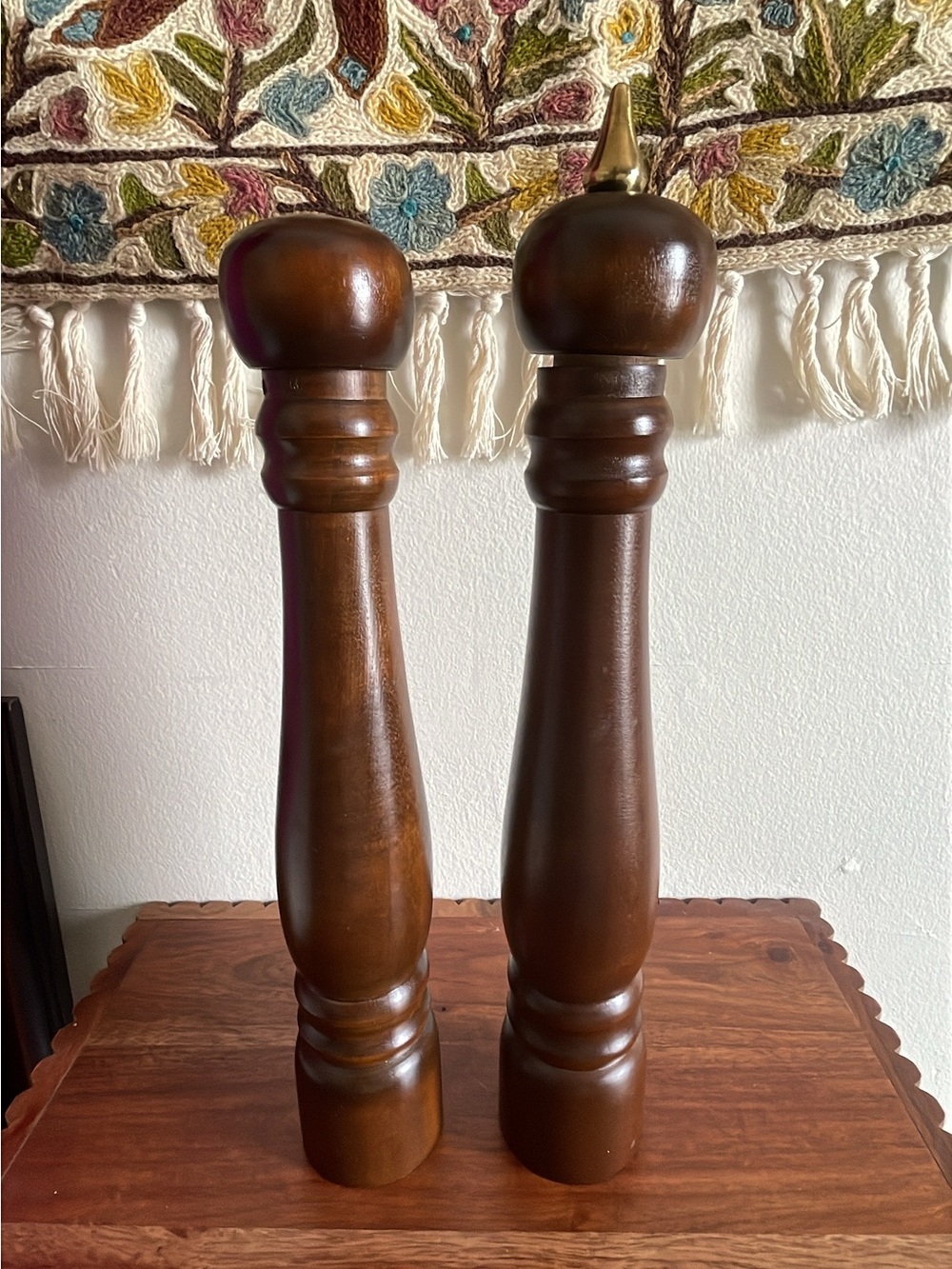 Tall Wooden Salt and Pepper Mills in Warm Brown DAIL CRAFT